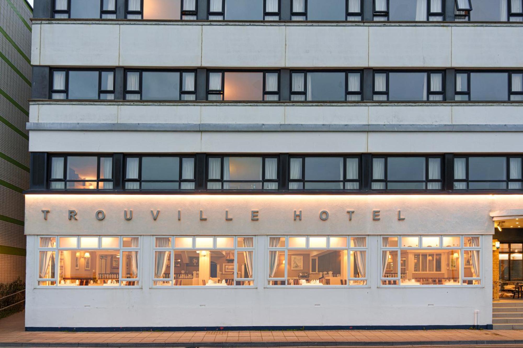Trouville Hotel By Compass Hospitality Сэнддаун Экстерьер фото