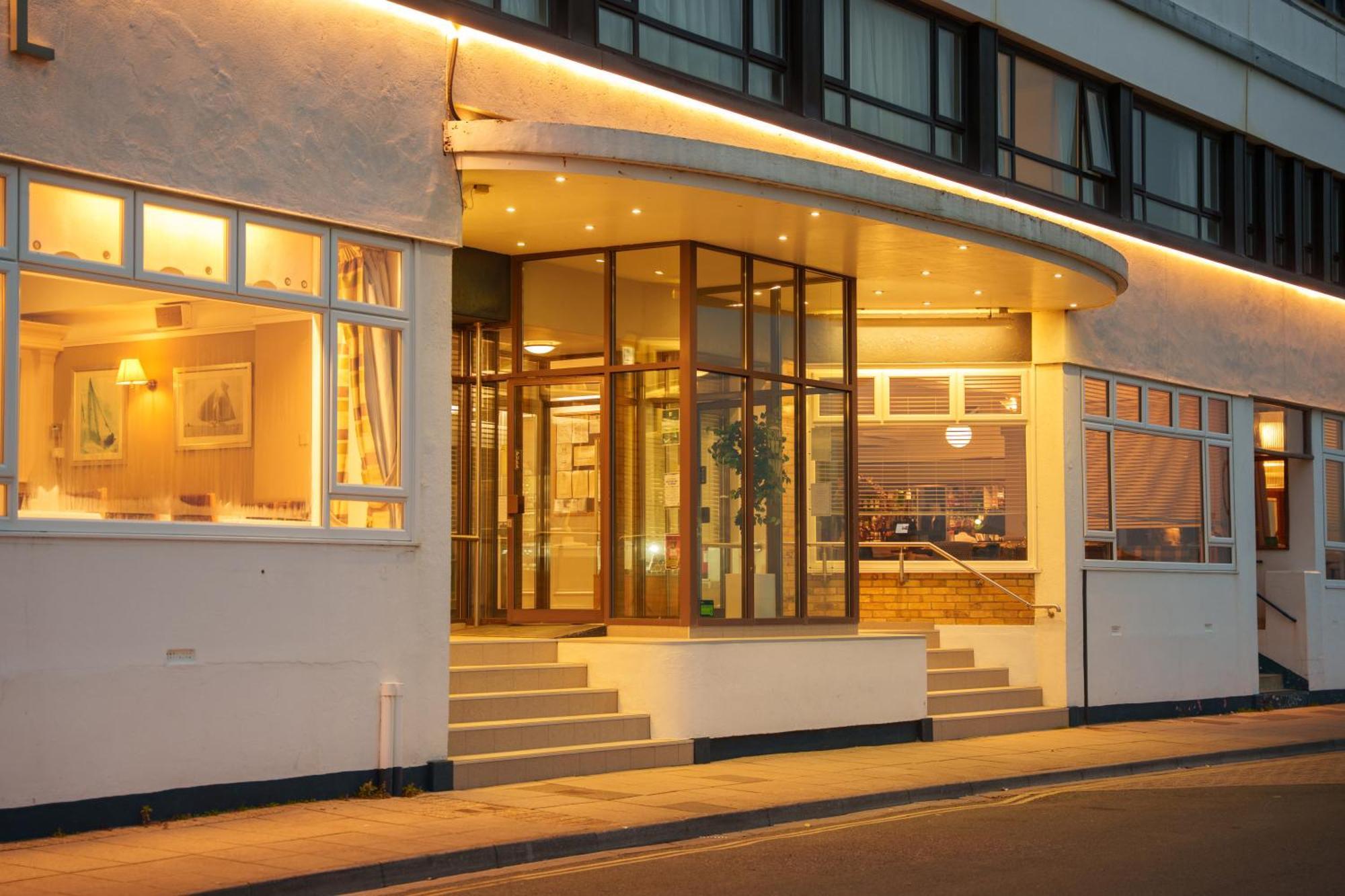 Trouville Hotel By Compass Hospitality Сэнддаун Экстерьер фото